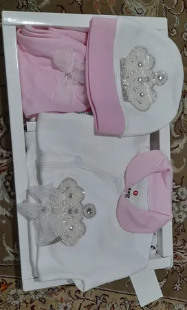 ست 5 تکه لباس نوزادی مدل تاج آوا