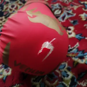 تجریه خرید دستکش بوکس ونوم مدل REDVEN