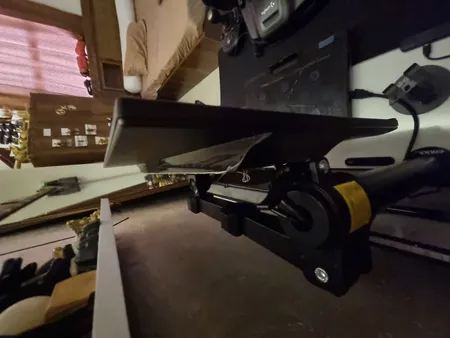 پایه نگهدارنده مانیتور ارگو مدل WLA003 مناسب برای مانیتور 17 تا 30 اینچ