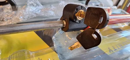 قفل فرمان لوکمس مدل تک میله