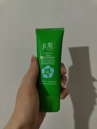 کرم مرطوب‌کننده ژوت مدل acne حجم 70 میلی‌لیتر