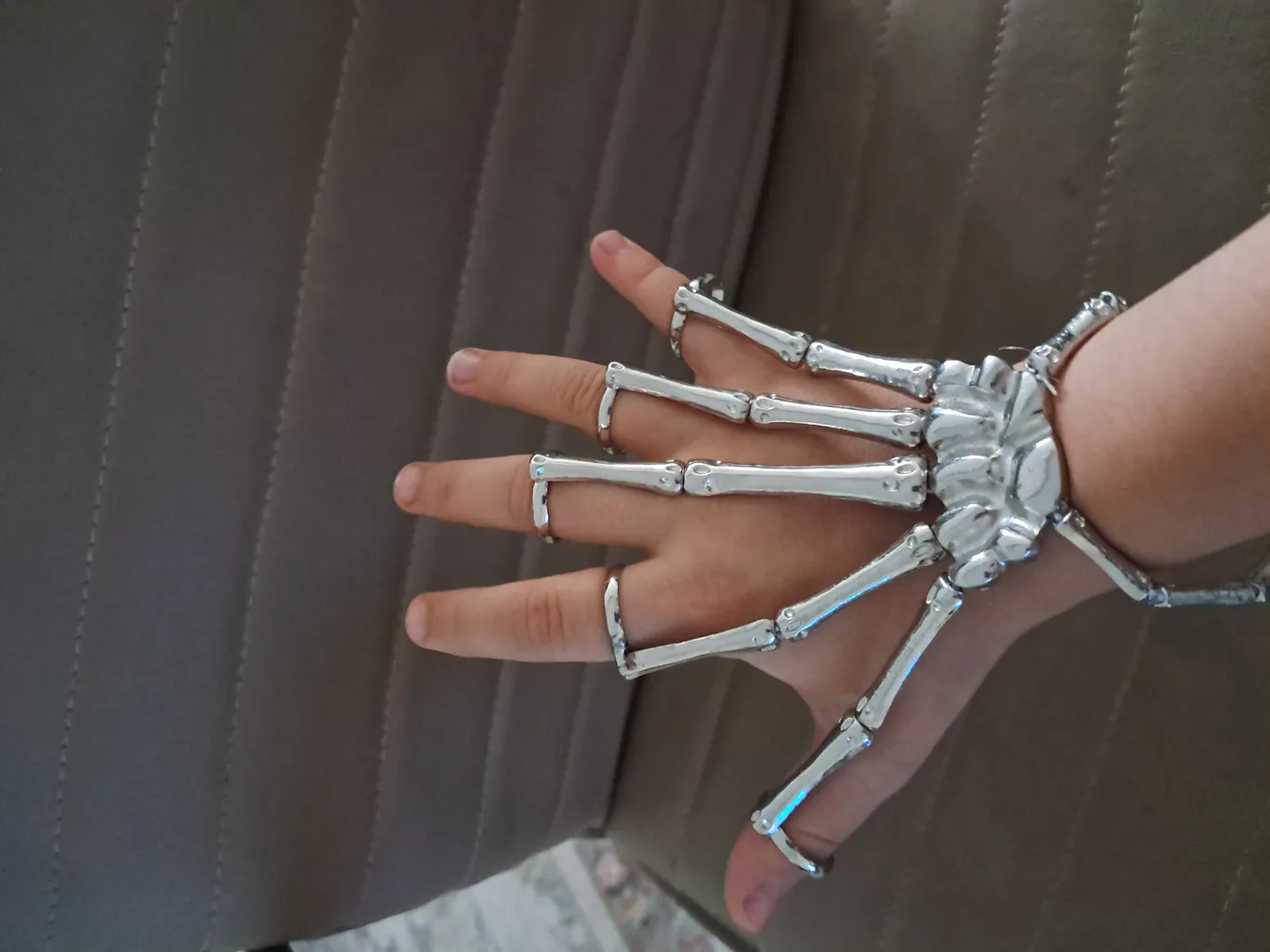 دستبند مدل اسکلت بندای