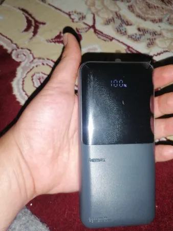 پاوربانک ریمکس مدل RPP-680 ظرفیت 20000 میلی آمپر ساعت