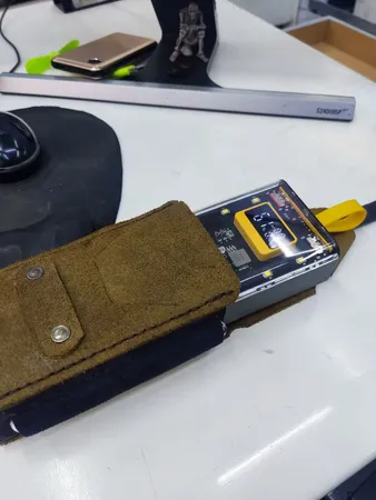 پاوربانک 20 وات گرین لاین مدل Transparent Pro ظرفیت 20000 میلی آمپر ساعت