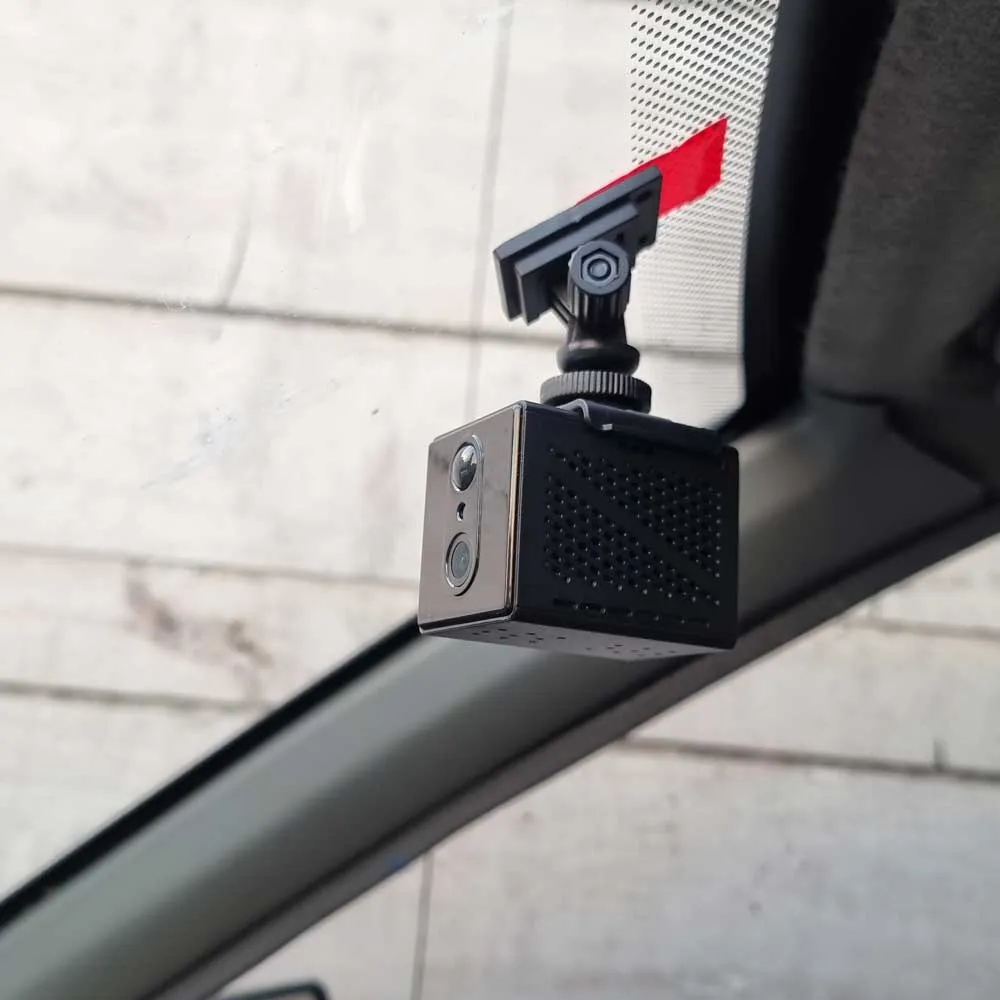 دوربین خودرو مدل BAT300-4G سیم کارتی