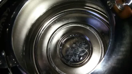 کتری استیل مدل Sooti ظرفیت 5 لیتر