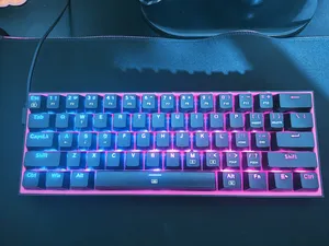 تجریه خرید کیبورد گیمینگ ردراگون مدل K617 FIZZ، سوییچ مکانیکال قرمز، Tenkeyless، نورپردازی RGB