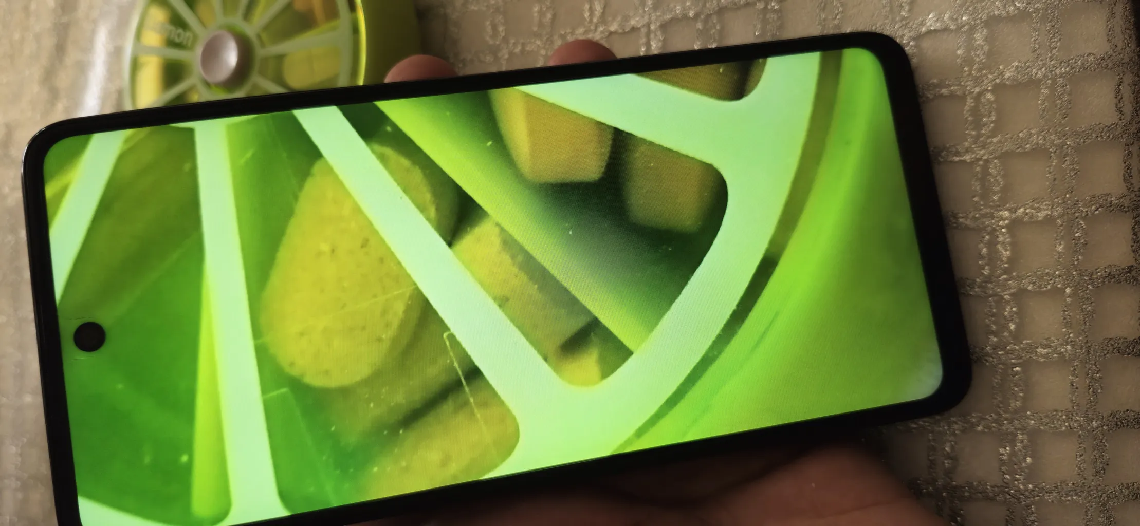 گوشی موبایل وکال مدل V2 دو سیم کارت ظرفیت 128 گیگابایت و رم 6 گیگابایت