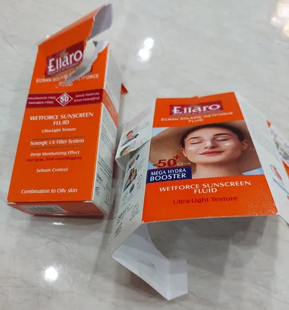 فلوئید ضد آفتاب بدون رنگ الارو SPF50 مدل Ultra Light تحت لیسانس محافظ UVA ،UVB، مرطوب‌کننده مناسب پوست‌‌های چرب و مختلط حجم 50 میلی‌لیتر