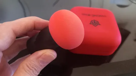 کوشن یانگمی مدل عشق شماره 02 به همراه پد ارایشی