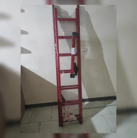 نردبان 14 پله ماندگار مدل صدف به همراه پایه تعادل