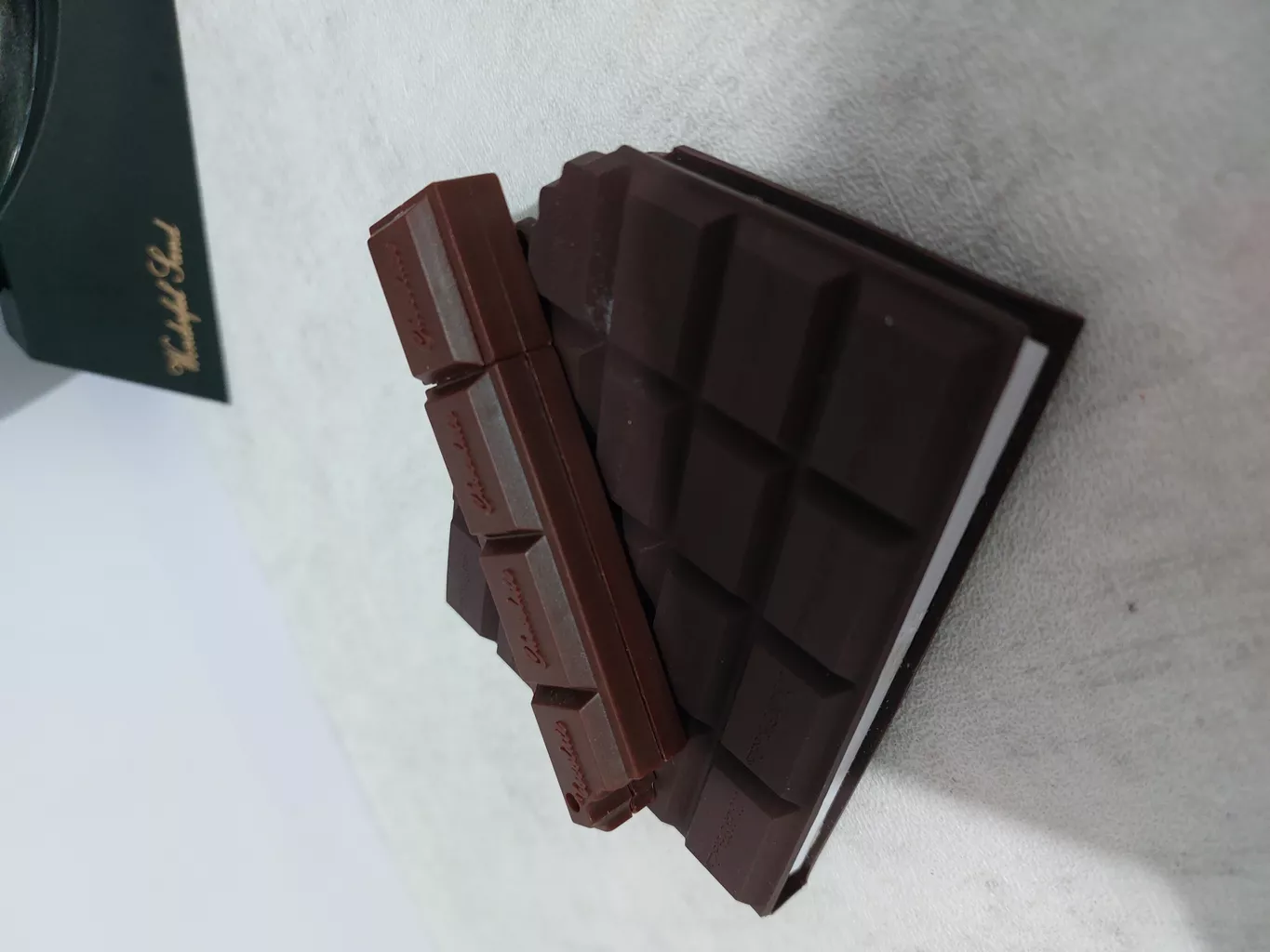 دفتر یاداشت طرح شکلات کد 1 به همراه خودکار