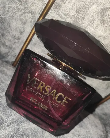 ادوپرفیوم زنانه اسکلاره مدل Versace Crystal Noir حجم 100 میلی‌لیتر