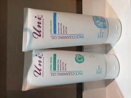 ژل پاک کننده صورت یونی لد مدل Dry And Sensitive Skin حجم 200 میلی لیتر