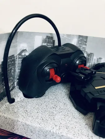 ماشین بازی کنترلی مدل بت موبیل