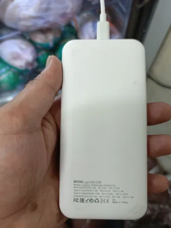 پاوربانک اپیکوی مدل Gorilla100 ظرفیت 10000 میلی آمپر ساعت به همراه کیف