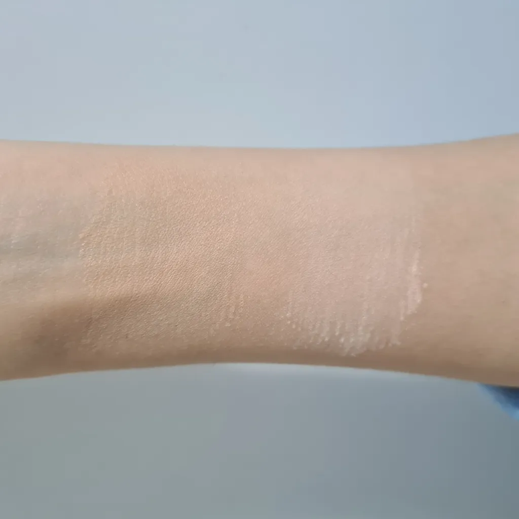 کوشن توز مدل گل رز شماره 01 به همراه پد آرایشی