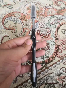 تجریه خرید مسواک بنسر مدل Silver Charcoal با برس متوسط