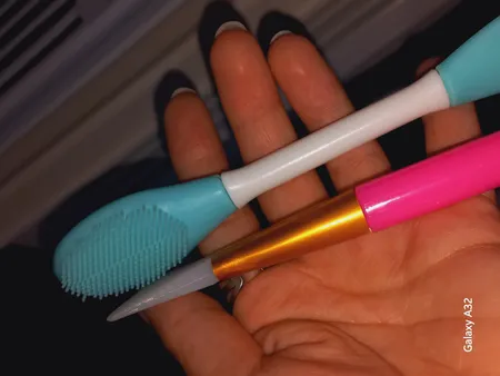 قلم ماسک صورت مدل سیلیکونی مجموعه 2 عددی