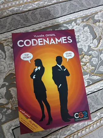 بازی فکری سی جی ای مدل Codenames نسخه فارسی