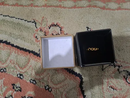 انگشتر طلا 18 عیار زنانه با طرح کارتیه دوست خوب مدل DK376 سایز 56