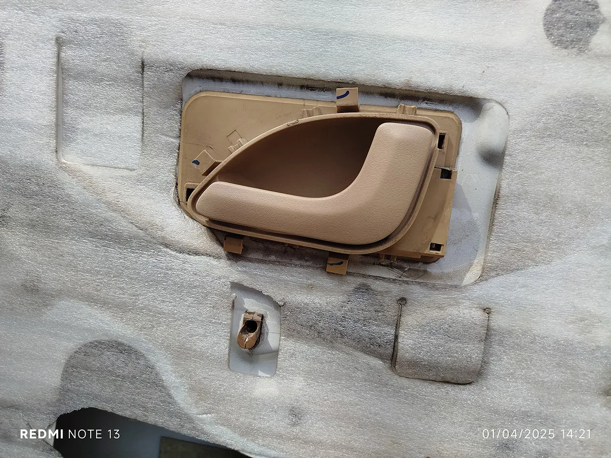 عایق درب خودرو مدل cs_16  مناسب برای پژو پارس