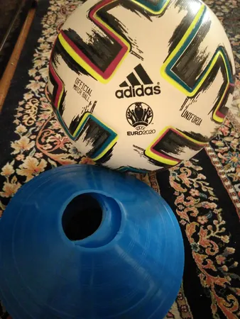 مانع تمرین مدل Training Cones 2019 در 4 رنگ مجموعه 8 عددی