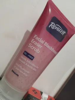 اسکراب لایه بردار صورت رینوزیت مدل blaser حجم 200 میلی لیتر