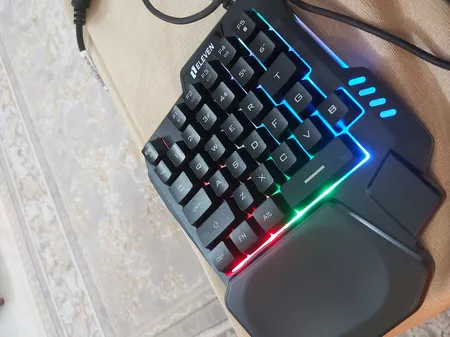 کیبورد گیمینگ ایلون مدل GK104، سوییچ ممبران، Tenkeyless، نورپردازی LED RGB