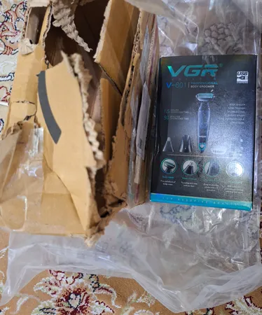 ماشین اصلاح موی سر و صورت وی جی ار مدل VGR V-140