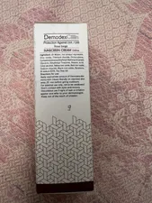 تجریه خرید کرم ضدآفتاب دمودکسیلین مدل 50 حجم 50 میلی لیتر