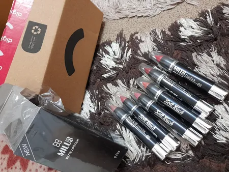 رژ لب مدادی میلوس مدل MIS1 مجموعه 6 عددی