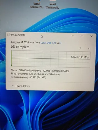 هارد اکسترنال وسترن دیجیتال مدل My Book Desktop ظرفیت چهار ترابایت دارای رابط USB Type-A 3.0