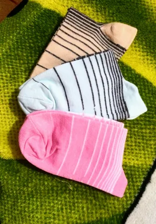 جوراب دخترانه نیوشا کد 1502 مجموعه 3 عددی