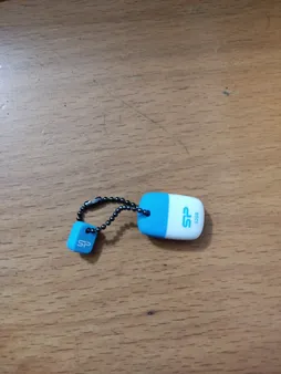 فلش مموری سیلیکون پاور مدل Touch T07 ظرفیت 32 گیگابایت