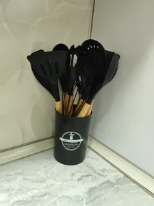 تجریه خرید سرویس کفگیر و ملاقه 12 پارچه  کیچن‌ وار ست مدل سیلیکونی