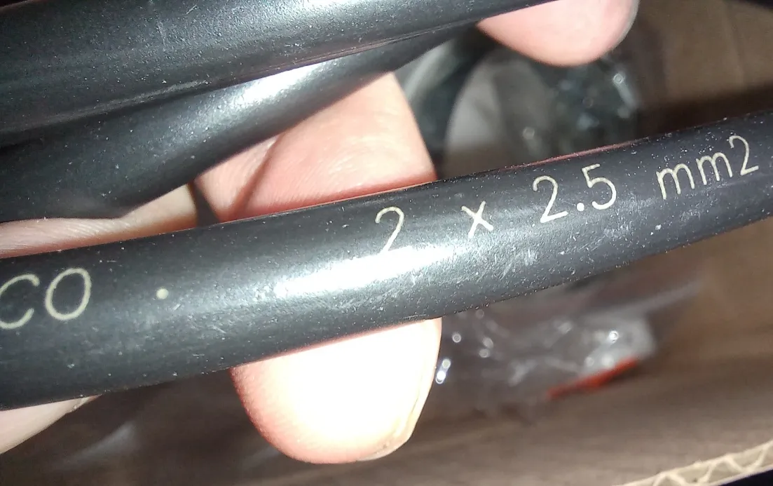 کابل برق 2 در 2.5 مدل سیار