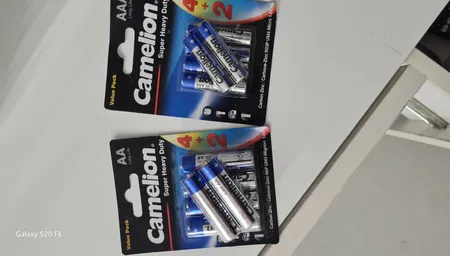 باتری قلمی و نیم قلمی کملیون مدل Super Heavy Duty بسته 12 عددی