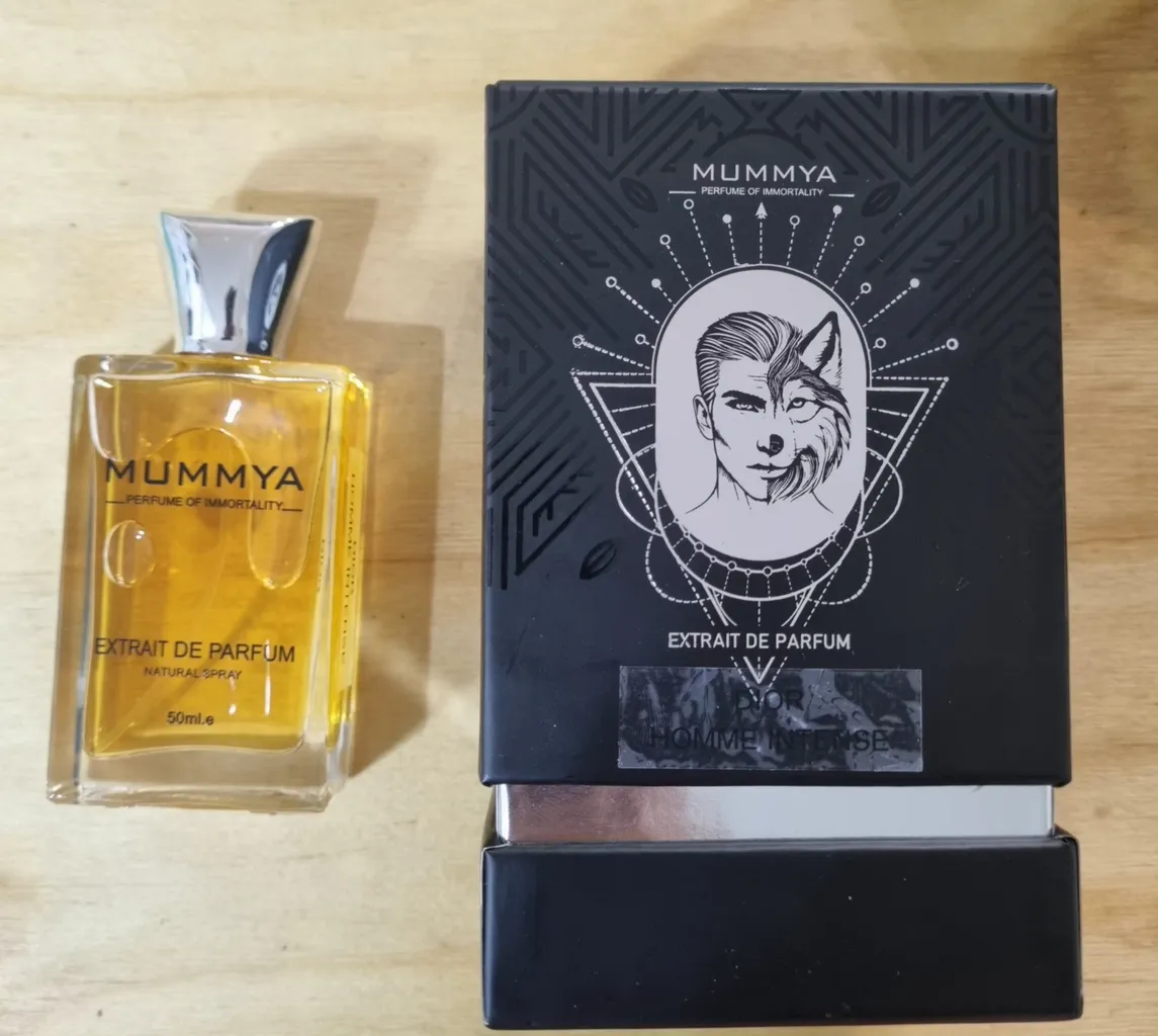 اکستریت پرفیوم مردانه مومیا مدل دیور هوم اینتنس با رایحه گرم حجم 50 میلی لیتر