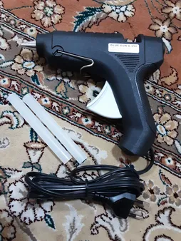 دستگاه چسب تفنگی مدل G-250 به همراه یک عدد چسب حرارتی بزرگ بصورت رایگان