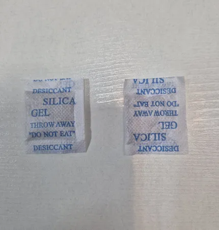 رطوبت گیر سیلیکاژل مدل RH4 وزن 1 گرم بسته 20 عددی