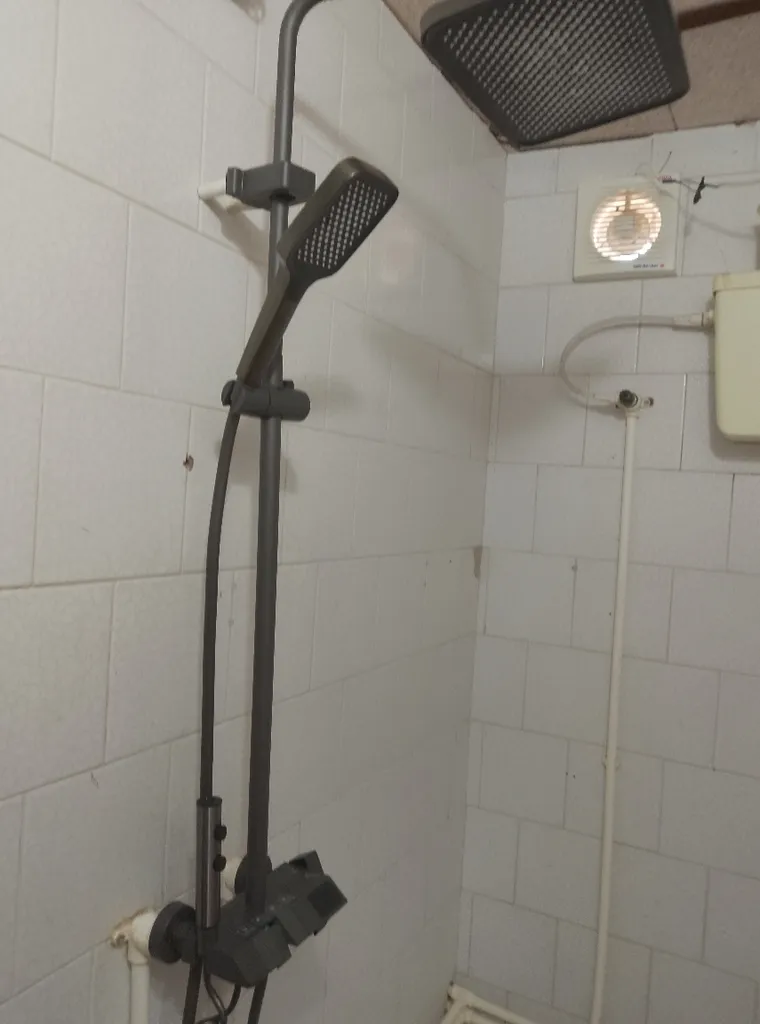 دوش حمام مدل پیانویی چهار کلید