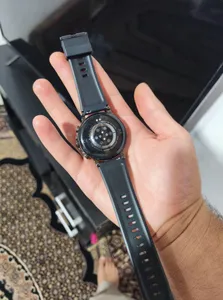 تجریه خرید ساعت هوشمند گلوریمی مدل M2 MAX LTD دارای قابلیت های کنترل موسیقی (Music Player)، قابلیت مکالمه از طریق بلوتوث، قابلیت تغییر طرح ساعت یا تم، صفحه همیشه روشن (Always-on Display) بند سیلیکون