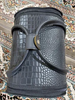 کیف لوازم آرایش و گریم زنانه مدل M2