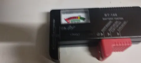 تستر باتری مدل دیجیتالی BT-168D