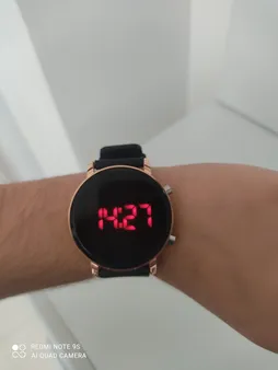 ساعت مچی دیجیتال دخترانه مدل Y1