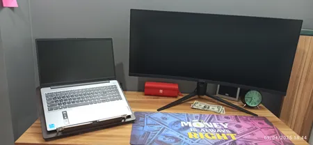 پایه نگهدارنده لپ تاپ نومیز مدل تلفیقی