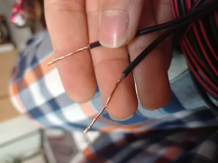 سیم 2 در 0.5 مدل PYNM