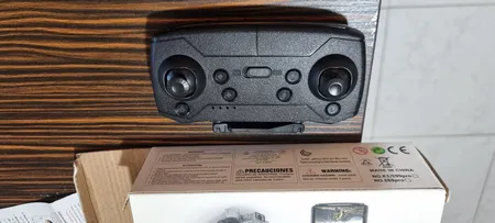 کواد کوپتر کنترلی مدل E88 Pro