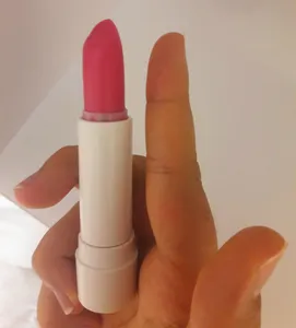 تجریه خرید بالم لب کامان مدل SOUR CHERRY SHINE